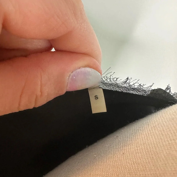 Elie Tahari Silk Top with Rhinestone Embellishment Sz S - Picture 4 of 5